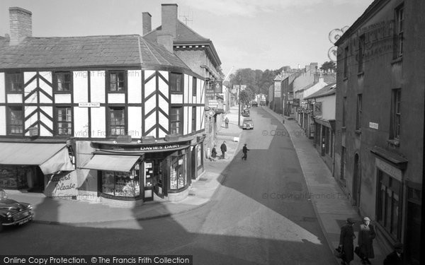 Photo of Chepstow, Welsh Street 1957