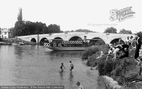 Photo of Chertsey, Boat Arrival c.1950