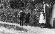 Children In Eastworth Road 1904, Chertsey