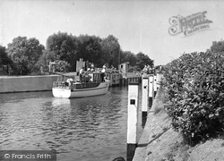 Entrance To The Lock c.1950, Chertsey