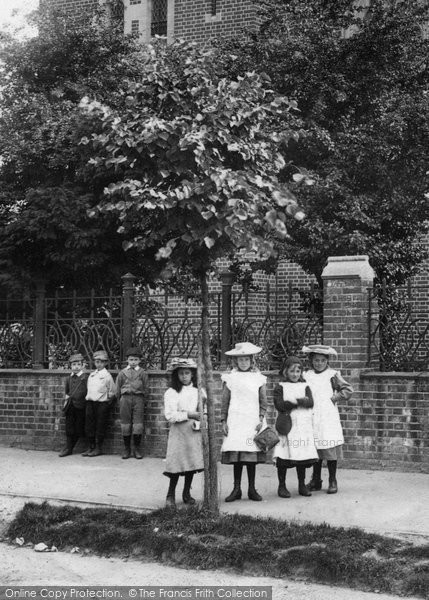 Photo of Chertsey, Girls In Their Sunday Best 1904