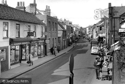 Guildford Street 1954, Chertsey
