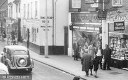 Guildford Street 1954, Chertsey