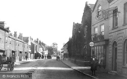 London Street 1908, Chertsey