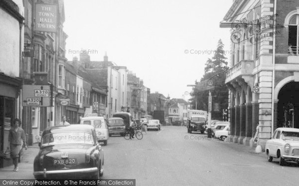 Photo of Chertsey, London Street And Town Hall 1961