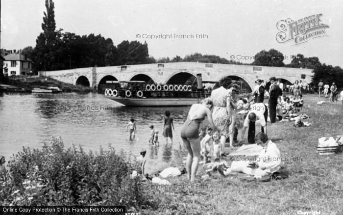 Photo of Chertsey, On The River Bank c.1950