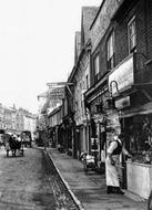 Shopkeeper 1908, Chertsey