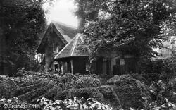 St Ann's Hill Cottage 1908, Chertsey
