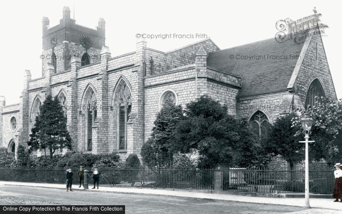 Photo of Chertsey, St Peter's Church 1904