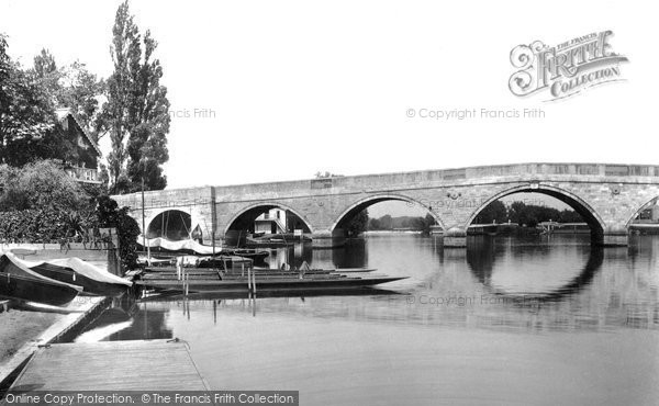 Photo of Chertsey, The Bridge 1904