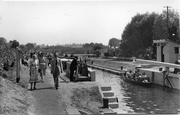 The Lock 1949, Chertsey
