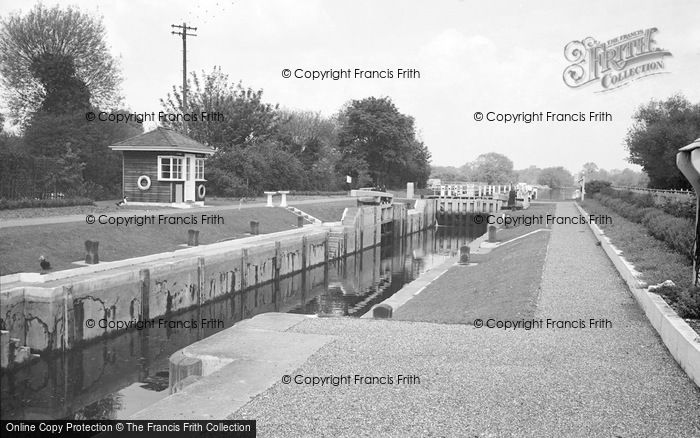 Photo of Chertsey, The Lock 1968