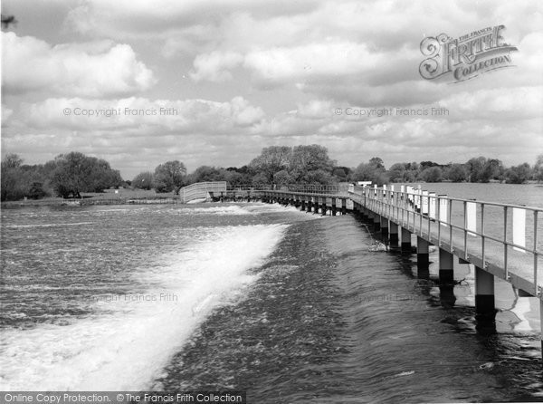 Photo of Chertsey, The Weir 1962