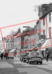 Traffic In Guildford Street 1962, Chertsey
