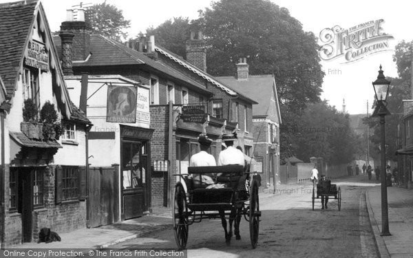 Photo of Chertsey, Trap In Guildford Street 1908