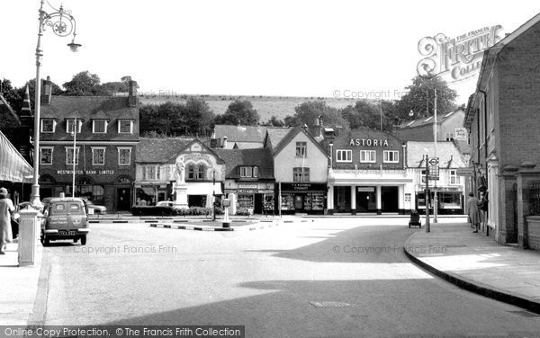 Photo of Chesham, The Broadway c.1955