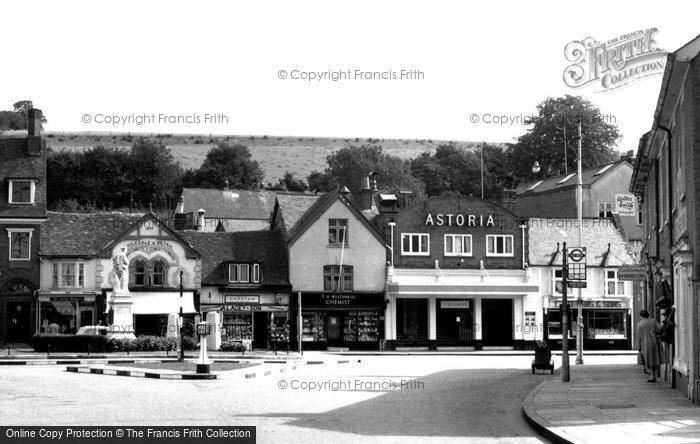 Photo of Chesham, The Broadway c.1955