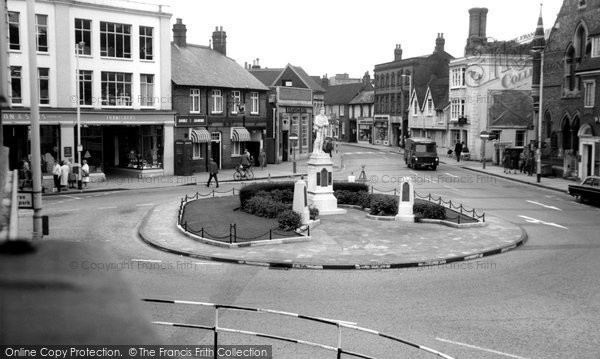 Photo of Chesham, Town Square c.1965