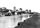 Waterside 1897, Chesham