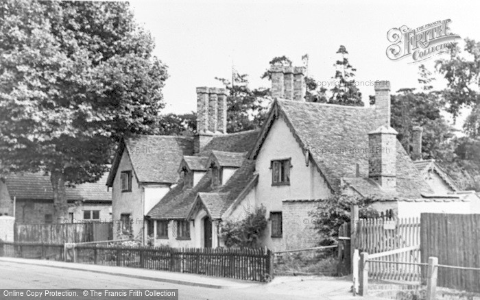Photo of Cheshunt, Grange Cottages c.1955