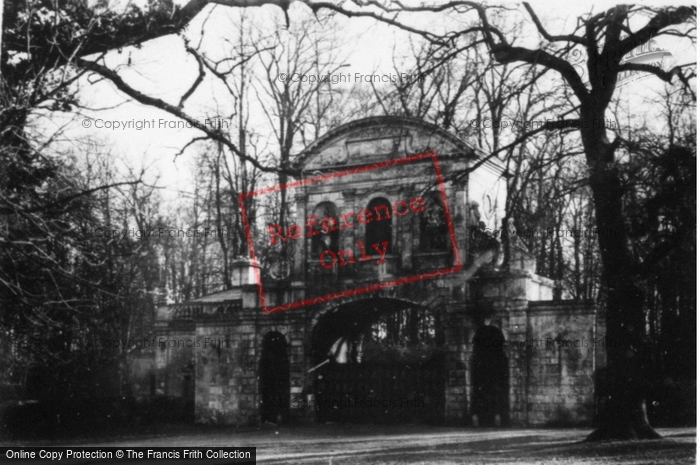 Photo of Cheshunt, Temple Bar c.1950