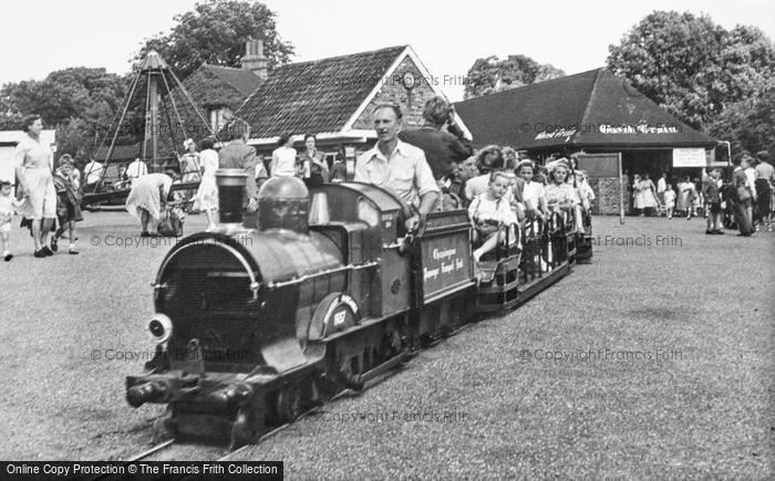 Chessington, Zoo, Miniature Railway 1952