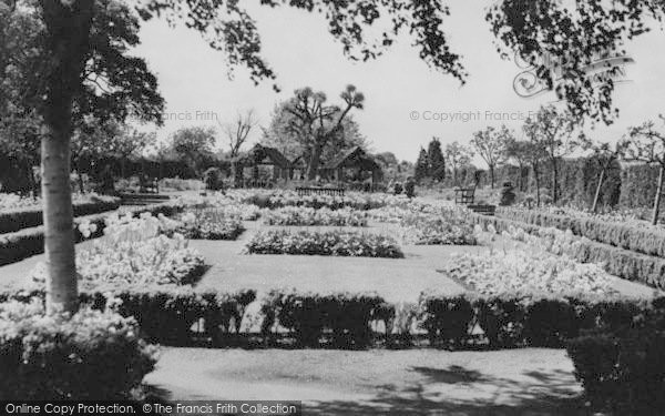Photo of Chessington, Zoo, The Gardens c.1965