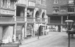 A Cyclist At New Corner 1895, Chester