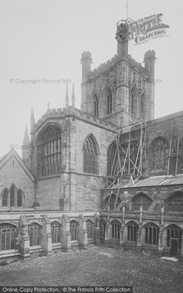 Photo of Chester, Cathedral, Cloister Court 1923