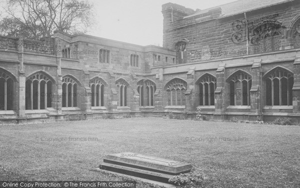 Photo of Chester, Cathedral, Cloister Court 1923