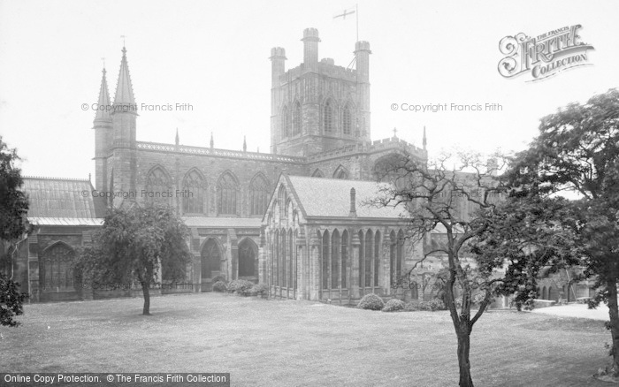 Photo of Chester, Cathedral, North Side 1923