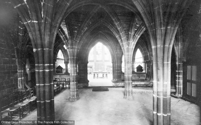 Photo of Chester, Chapter House, Entrance 1923