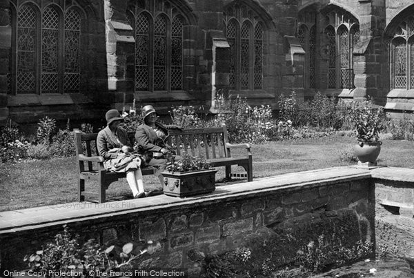 Photo of Chester, Women, Cathedral Cloister Gardens 1929