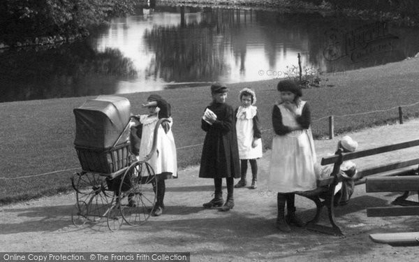Photo of Chesterfield, Children In Queen's Park 1902