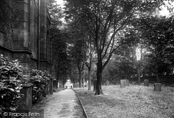Holy Trinity Church Walk 1914, Chesterfield