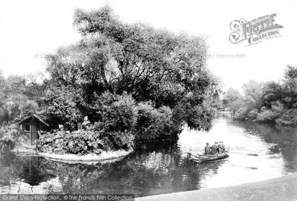 Photo of Chesterfield, Queen's Park Lake 1914