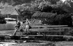 The Footbridge 1930, Chettiscombe