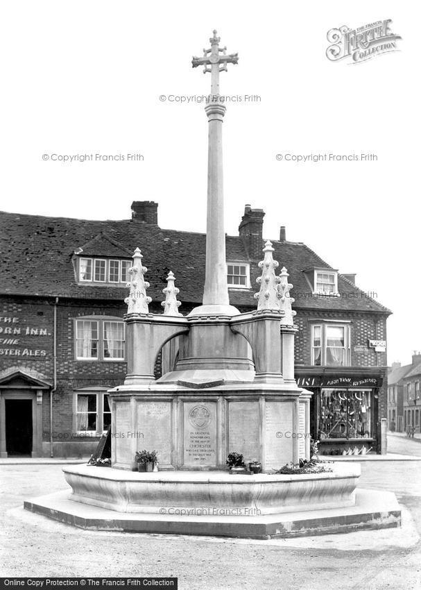 Chichester, War Memorial 1923