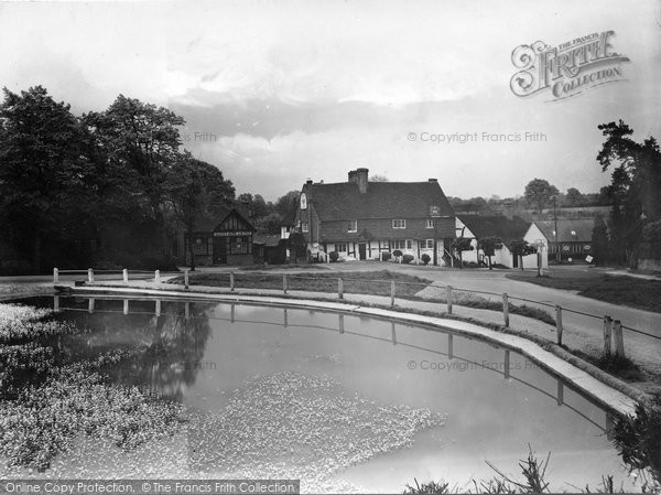 Photo of Chiddingfold, Old Crown Inn And Pond 1933