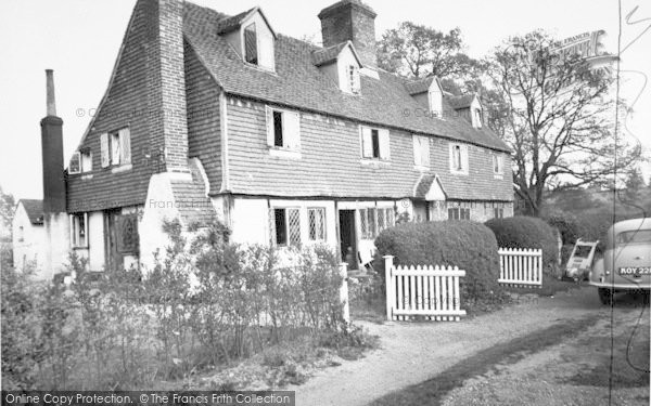 Photo of Chiddingstone, The Almshouses, Somerden Green c.1960
