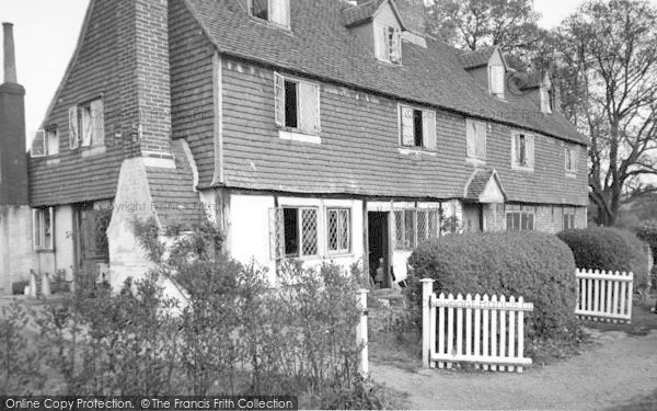 Photo of Chiddingstone, The Almshouses, Somerden Green c.1960