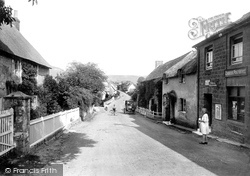 The Village 1922, Chideock