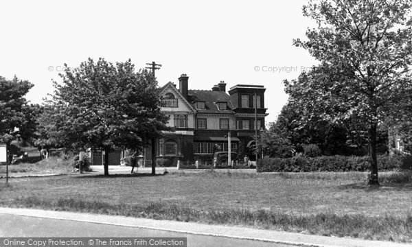 Photo of Chigwell, Bald Hind Hotel c.1955