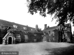 Chigwell School 1925, Chigwell