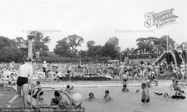 Photo of Chigwell, Children's Bathing Pool Grange Farm Centre c.1960