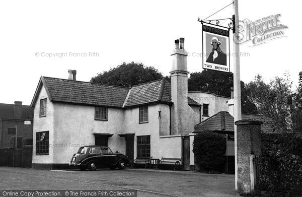Photo of Chigwell Row, Two Brewers c.1955