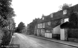 The Village 1925, Chigwell
