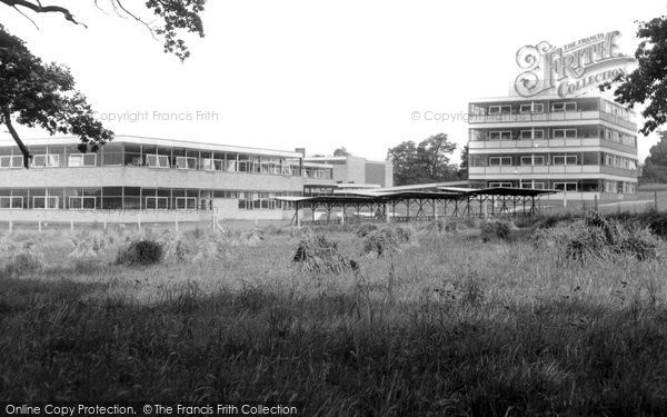 Photo of Chigwell, West Hatch School c.1960