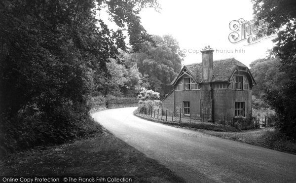 Photo of Child Okeford, Hanford Road, Hanford Lodge c.1965