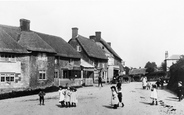 The Cross 1900, Child Okeford